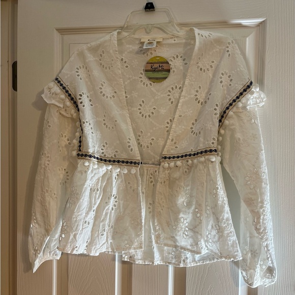 NWT Small Kyemi lace top with pom pom accents - Picture 6 of 6